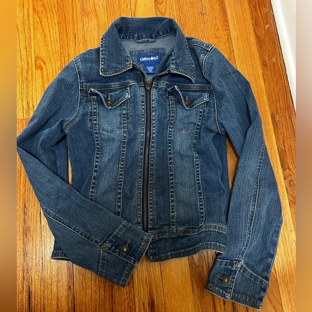 Limited Too girls denim Jean jacket size Med 
#kidsdenim #girlsjeanjacket